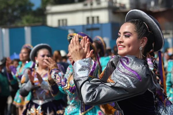 ¿En qué regiones se celebran las principales festividades del Perú?