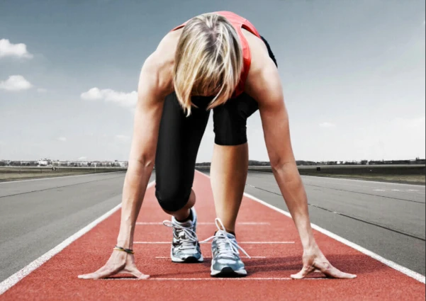 ¿Qué es el atletismo y cómo se clasifican sus disciplinas?
